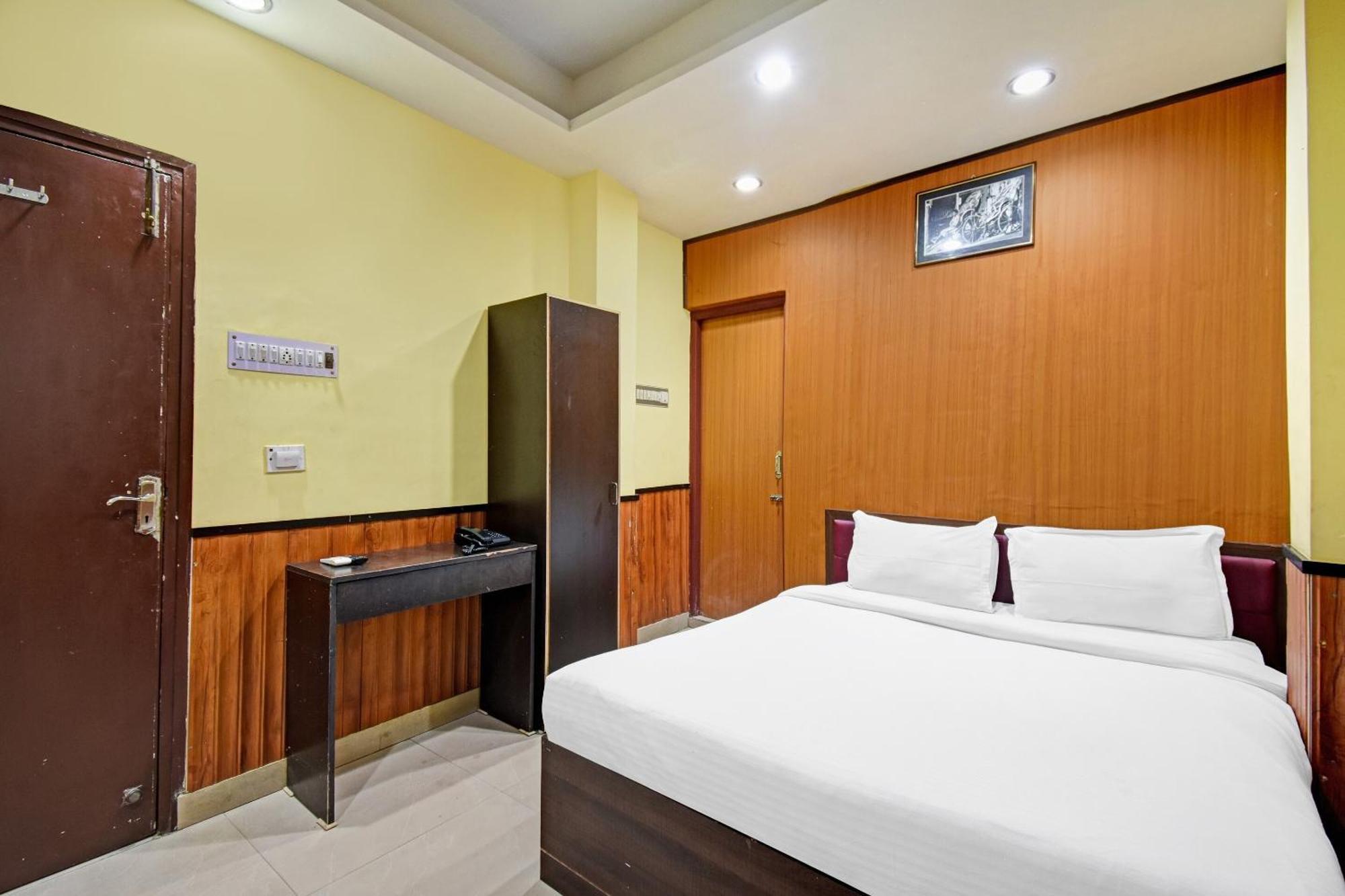 Flagship Hotel Eden Колката Екстер'єр фото